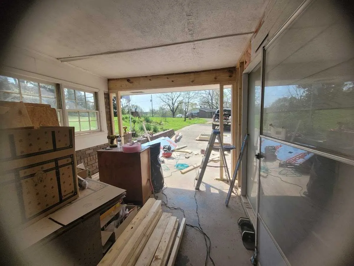 Air movers and dehumidifier for Drying & Dehumidification in Warren